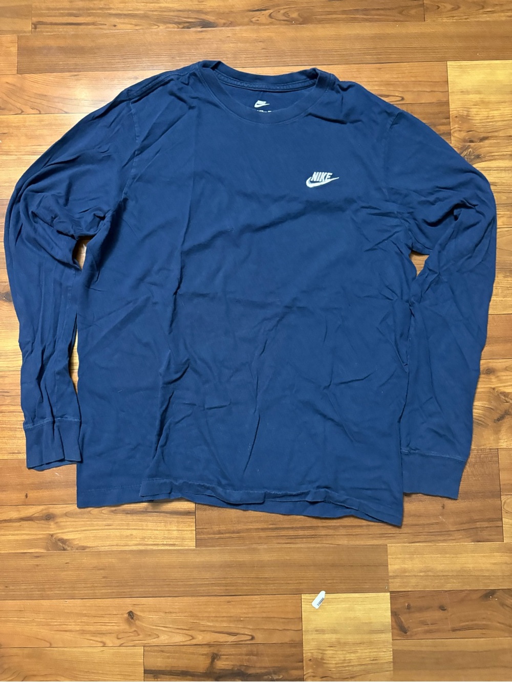 Nike Men’s Long Sleeve Tee in Navy with White Swoosh